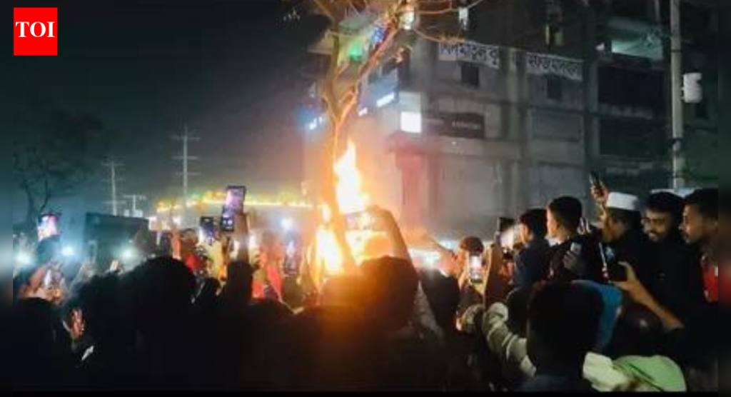 तणाव वाढल्याने भारताने चटगाव व्हिसा ऑपरेशन्स बंद केल्या आहेत