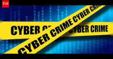 ऑनलाइन फसवणुकीत आठ कोटी रुपये बुडाले, माजी आयपीएस अधिकाऱ्याने स्वतःवर गोळी झाडली; गंभीर