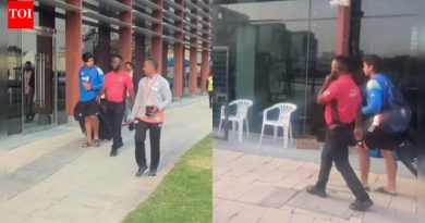 भारताच्या अंडर 19 आशिया चषक फायनलमधील पराभवानंतर 14 वर्षीय वैभव सूर्यवंशी पाकिस्तानच्या चाहत्यांनी आनंद व्यक्त केला – पहा