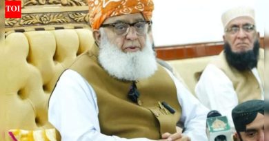 ‘भारताने तुम्हाला लक्ष्य केले तेव्हा तुम्ही आक्षेप का घेत आहात’: पाकिस्तानी धर्मगुरूंनी मुनीरच्या लष्कराला फटकारले- पहा