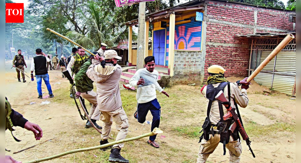 आसामच्या पश्चिम कार्बी आंगलांगमध्ये ‘बेकायदेशीर स्थायिकां’वर आदिवासींचा धक्का लागून 2 ठार