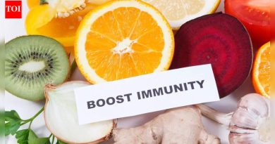 हिवाळा  रोग प्रतिकारशक्ती वाढवणारे पदार्थ: तापमान कमी झाल्यावर चांगले राहण्यासाठी काय खावे |