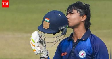 रेकॉर्ड! 14 वर्षीय वैभव सूर्यवंशीने इतिहास रचला, पहिला क्रिकेटपटू ठरला…