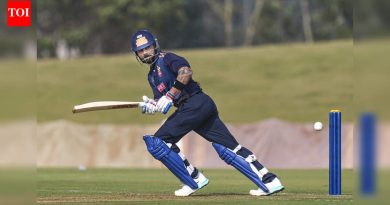 विराट कोहली शेवटच्या विजय हजारे ट्रॉफी सामन्यात चमकला कारण दिल्लीने गुजरातला थ्रिलरमध्ये सात धावांनी हरवले