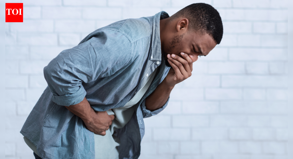 “हिवाळ्यातील उलट्या बग” म्हणजे काय आणि त्याचा आतड्यांवर कसा परिणाम होतो