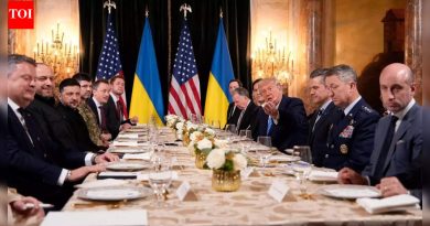 ‘तुम्हाला अन्न आवडेल – की ती लाच आहे?’: ट्रम्प यांनी मीडियाची खिल्ली उडवली; ‘फेक न्यूज’ फीड करण्याबद्दल विनोद — व्हिडिओ पहा