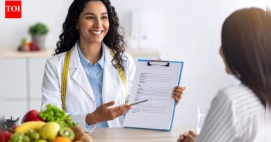 OMAD आहार समजून घेणे: दिवसातून एक जेवण खाल्ल्याने वजन कमी होणे, रक्तातील साखर, ऊर्जा पातळी आणि एकूण आरोग्यावर कसा परिणाम होतो |