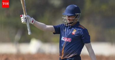 विजय हजारे ट्रॉफी : विराट कोहलीशिवाय खेळत दिल्लीने सौराष्ट्रवर तीन गडी राखून मात केली; प्रियांश आर्य, नवदीप सैनी चमकले