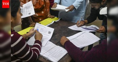 संपूर्ण बंगालमध्ये SIR सुनावणी दरम्यान वृद्ध मृत्यू, त्रासाची नोंद झाली