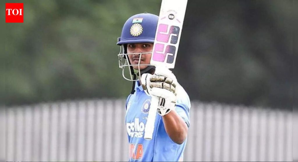 अंडर-19 आशिया चषक स्पर्धेत दुहेरी शतक झळकावले, नवी मुंबईचा मुलगा अभिज्ञान कुंडू याच्याकडे अंडर-19 विश्वचषकातील यशाचे लक्ष आहे.