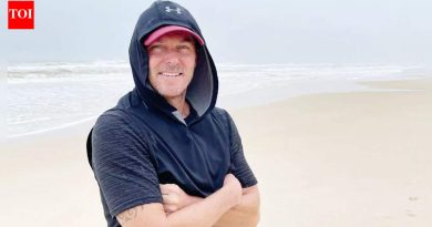 ‘जग तुमच्या पाठीशी उभे आहे, मॅटो’: डेमियन मार्टिन मेंदुच्या वेष्टनाचा सामना करत असताना क्रिकेट बंधूंनी प्रार्थना केली