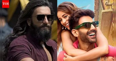 धुरंधर पूर्ण चित्रपट संग्रह: ‘धुरंधर’ बॉक्स ऑफिस कलेक्शन दिवस 27 वि ‘तू मेरी मैं तेरा मैं तेरा तू मेरी’ दिवस 7: रणवीर सिंग स्टाररने 2025 च्या अखेरीस 720 कोटींचा आकडा पार करण्याचे उद्दिष्ट ठेवले आहे, तर कार्तिक आर्यनचा रॉमकॉम 30 कोटी रुपये कमविण्यासाठी संघर्ष करत आहे |