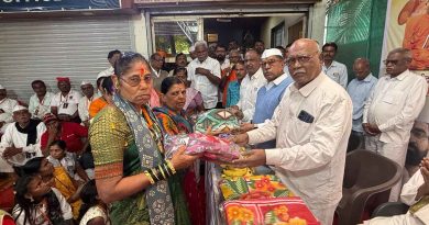 अलिबाग ते नारायणपूर पायी दिंडी सोहळ्यातील भाविकांना मराठवाडा जनविकास संघातर्फे ब्लॅंकेट , फळे वाटप