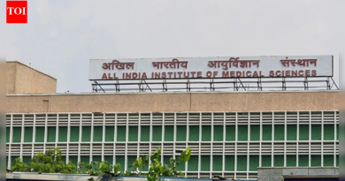 RTI: 11 AIIMS मध्ये 10 पैकी चार प्राध्यापक पदे रिक्त आहेत