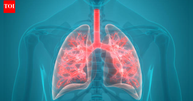 उच्च-AQI दिवसांमध्ये घराबाहेर पडण्यापूर्वी तुम्ही काय करावे असे फुफ्फुस तज्ञांना वाटते