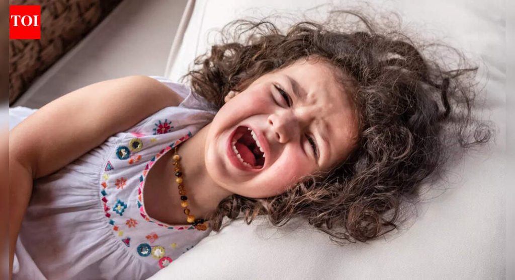 तुम्ही 1 वर्षाच्या मुलाला शिस्त लावू शकता? शीर्ष बालरोगतज्ञ स्पष्ट करतात |