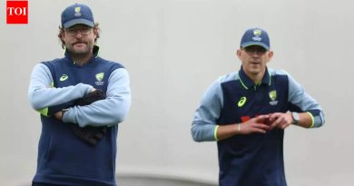 ऍशेस: सिडनी कसोटीत फिरकी गोलंदाज नसल्यामुळे ऑस्ट्रेलियाचे प्रशिक्षक म्हणतात ‘फिरकी गोलंदाजी अविश्वसनीयपणे महत्त्वाची’