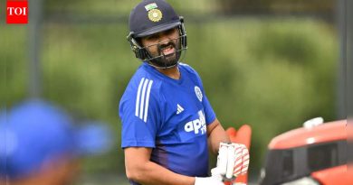 व्हायरल घटना : रोहित शर्मासोबत चाहत्यांनी गैरवर्तन; हिटमॅन प्रतिसाद देतो — पहा