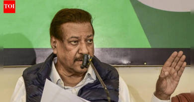 ‘भारतात घडू शकते’ : व्हेनेझुएलाबाबत भूमिका न घेतल्याबद्दल चव्हाण यांची केंद्रावर टीका; सरकार ‘अमेरिकनांना घाबरते’ असा दावा