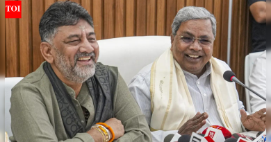 ‘शुभेच्छा’: सिद्धरामय्या पूर्ण 5 वर्षांच्या कार्यकाळाचा आत्मविश्वास; शिवकुमार यांनी शुभेच्छा दिल्या