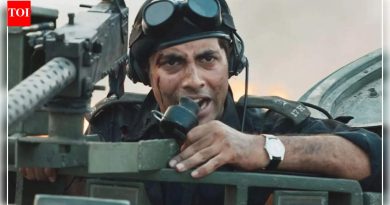 ‘Ikkis’ बॉक्स ऑफिस कलेक्शन दिवस 6: अगस्त्य नंदा आणि धर्मेंद्र स्टारर ‘तू मेरी मैं तेरा मैं तेरा तू मेरी’ सारख्याच मार्गावर चालत, पहिल्या मंगळवारी 1.5 कोटी रुपये कमावले | हिंदी चित्रपट बातम्या