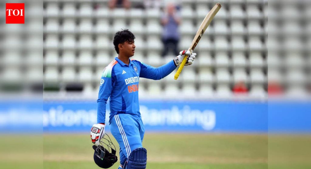 भारत U19 ने दक्षिण आफ्रिकेला 233 धावांनी पराभूत केल्याने वैभव सूर्यवंशी सामना आणि मालिकेतील सर्वोत्तम खेळाडू ठरला. क्रिकेट बातम्या