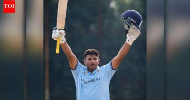 सरफराज खानने इतिहास रचला, अभिषेक शर्माच्या एका षटकात 30 धावा काढून सर्वात जलद अर्धशतक करण्याचा विक्रम