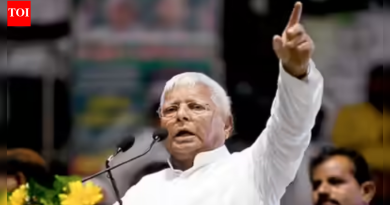 नोकरीसाठी जमीन ‘घोटाळा’: दिल्ली न्यायालयाने लालू यादव आणि कुटुंबावर भ्रष्टाचार, फसवणुकीचे आरोप निश्चित केले