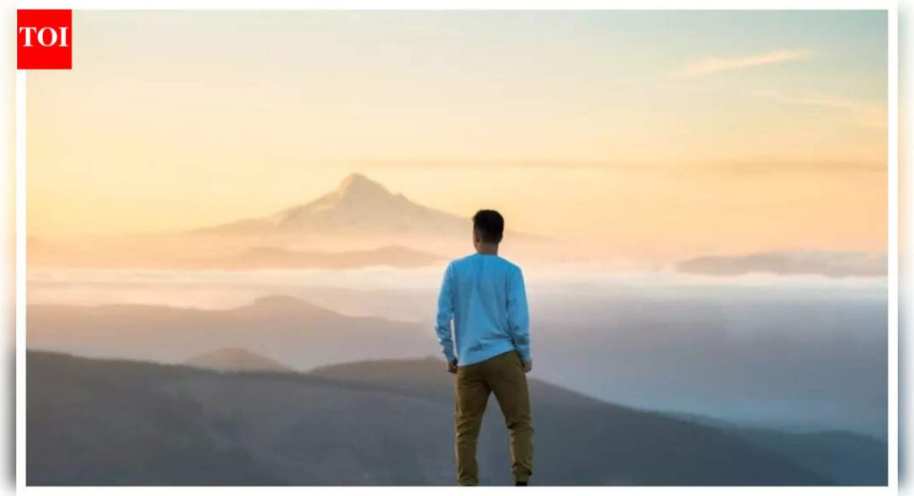 दारिद्र्यरेषेखाली वाढलेला टेक्नी, जगाची सफर करण्यासाठी ३४ व्या वर्षी निवृत्त होतो; ‘भयानक बालपण आणि गरिबी पाहता हा वैयक्तिक विजय वाटतो…’