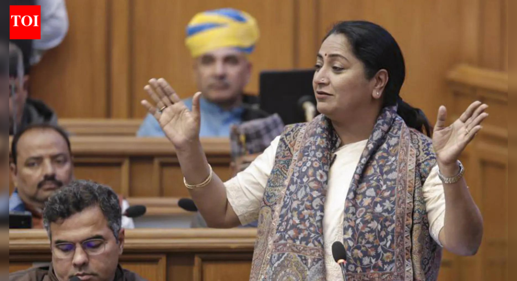 ‘मला त्रास झाला आहे…’: दिल्लीच्या मुख्यमंत्री रेखा गुप्ता यांनी आप मेम्सवर तिला लक्ष्य केले