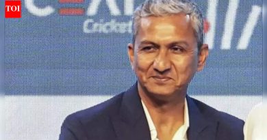 IND vs NZ: वाद! संजय बांगर यांनी हिंदीला ‘भारताची राष्ट्रभाषा’ ऑन एअर म्हटले, पहिल्या एकदिवसीय सामन्यात जोरदार प्रतिक्रिया क्रिकेट बातम्या