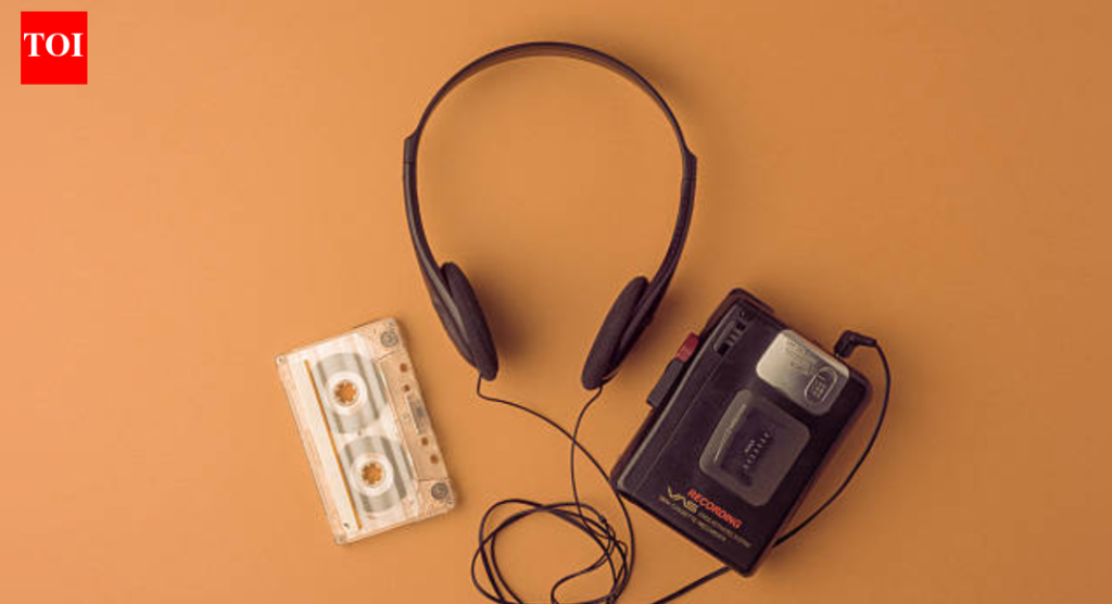 90 च्या दशकातील मुलांनी त्यांच्या पालकांना विनवणी केली अशा 10 गोष्टी, ज्याच्या अस्तित्वात असलेल्या जनरल झेडलाही धक्का बसेल