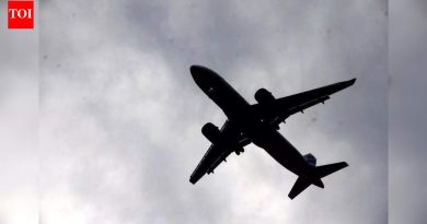 तांत्रिक बिघाडामुळे बेंगळुरूला जाणाऱ्या अकासा एअरच्या फ्लाइटला ४ तास उशीर झाला, फ्लायर्स तासभर केबिनमध्ये बसून राहिले