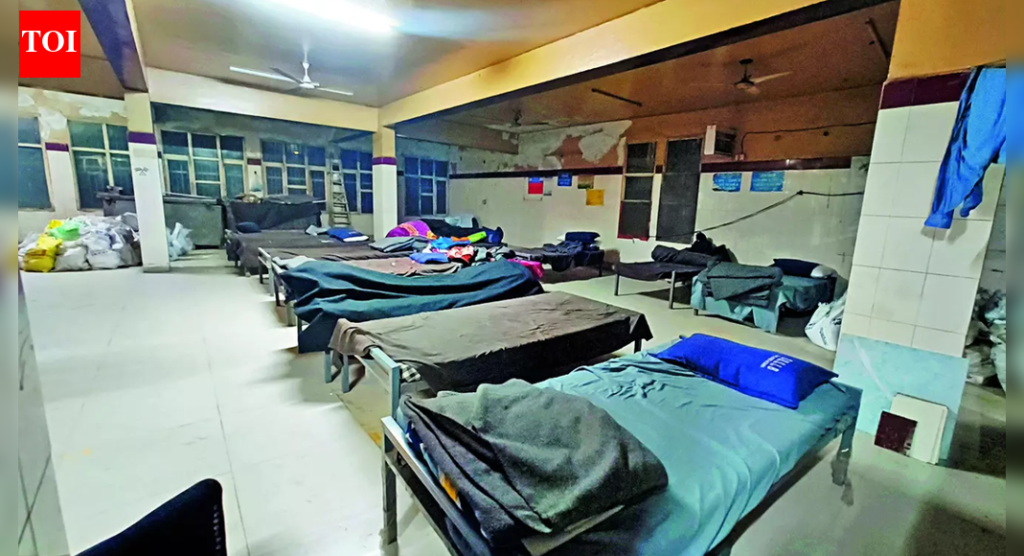 आश्रयस्थानांबद्दल कठोर गृह सत्य: आपल्या बेघरांना घर देण्यात दिल्लीचे अपयश संख्यांमागे कसे लपते; फाइल्समध्ये 20k बेड