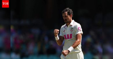 मिचेल स्टार्कने ॲशेसमधील अप्रतिम कामगिरीनंतर ICC पुरूष खेळाडूचा महिना घोषित केला