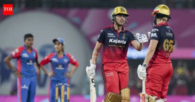 स्मृती मानधना पहिल्या WPL शतकापासून 4 कमी पडली, RCBला सलग चौथ्या विजयासाठी मार्गदर्शन