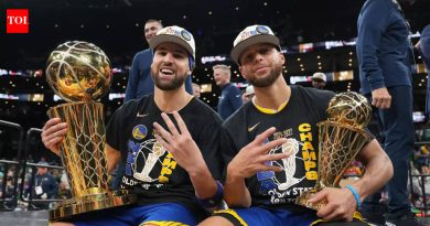 क्ले थॉम्पसनने डॅमियन लिलार्डला ऑल-टाइम 3-पॉइंटर्सच्या यादीत चौथ्या क्रमांकावर पास केल्याने स्टीफन करी दोन शब्दांच्या संदेशाला प्रोत्साहन देते