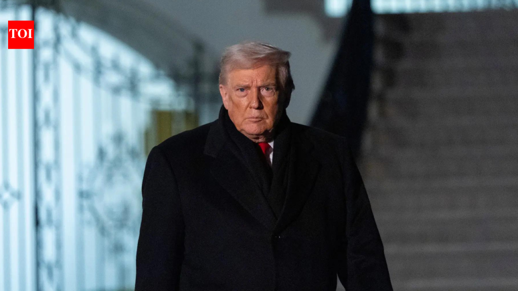 ट्रम्प आपल्या दावोस यशाचे थंड स्वागत करण्यासाठी घरी परतले जे समीक्षक म्हणतात की एक पराभव होता