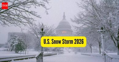 यूएस स्नो स्टॉर्म 2026: मोठ्या प्रमाणावर उड्डाण रद्द केल्याने प्रवासात व्यत्यय येतो; २१ राज्यांमध्ये आणीबाणी जाहीर; प्रवाशांना काय माहित असणे आवश्यक आहे