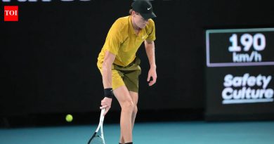 उष्णता, पेटके आणि अनागोंदी: जॅनिक सिनर चौथ्या फेरीत पोहोचण्यासाठी मेलबर्न फर्नेसमधून वाचला | टेनिस बातम्या