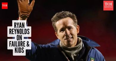 रायन रेनॉल्ड्स त्याच्या मुलांना त्याच्या अपयशांबद्दल का जाणून घ्यायचे आहे हे स्पष्ट करतो