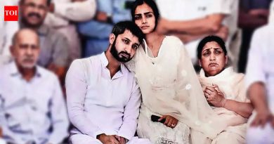 राष्ट्रवादीच्या वरिष्ठांना अजित यांच्या पत्नी सुनेत्रा यांना उपमुख्यमंत्रीपदी हवे आहे; पोटनिवडणूक लढण्यासाठी एकतर मुलाला बारामतीत बोलावले | पुणे बातम्या