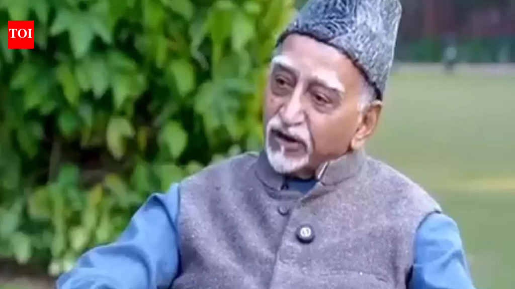 ‘पाशवी आक्रमणांचे व्हाईटवॉशिंग’: माजी VP हमीद अन्सारी यांच्यावर भाजपने गझनीच्या महमूदला ‘भारतीय’ म्हटले | भारत बातम्या