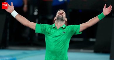 नोव्हाक जोकोविचने पाच सेटच्या थ्रिलरमध्ये जॅनिक सिनरला हरवून 38व्या मोठ्या अंतिम फेरीत प्रवेश केला | टेनिस बातम्या