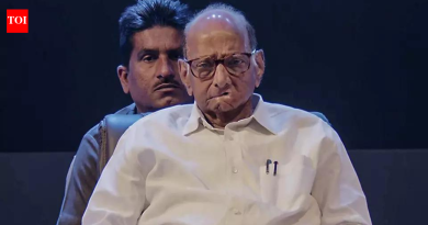 To be or not to be: अजित पवारांच्या मृत्यूने शरद पवारांना हॅम्लेट द्विधा स्थितीत ढकलले | भारत बातम्या