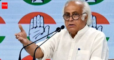 मानहानीच्या प्रकरणी दिल्ली न्यायालयाने काँग्रेसच्या तीन नेत्यांना समन्स बजावले आहे