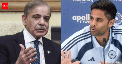 ‘भारताशी खेळणार नाही’: पाकिस्तानच्या पंतप्रधानांनी बांगलादेशच्या भूमिकेचे समर्थन केले; सूर्यकुमार यादव म्हणतात, ‘आमची कोलंबोची फ्लाइट बुक झाली आहे’