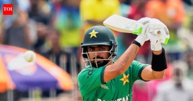 ‘चक्का मारना इंका स्टाइल नहीं है’: बाबर आझम पाकिस्तानच्या T20 विश्वचषकाच्या सलामीच्या वेळी ऑन-एअर ट्रोल झाला – पहा
