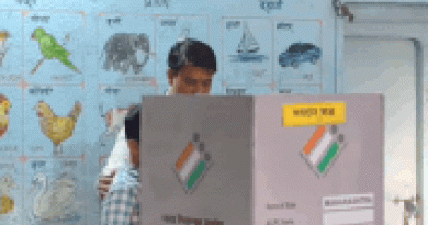 महाराष्ट्र जिल्हा परिषद निवडणूक: व्हिडिओमध्ये अल्पवयीन मुलगा ‘व्होट’ करताना दिसत आहे.
