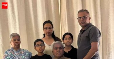 UAE मध्ये अडकलेली दोन कुटुंबे घरी जाण्याचे वेगवेगळे मार्ग शोधतात